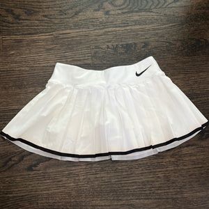 Nike Dri fit girls white pleated tennis skirt, size: small